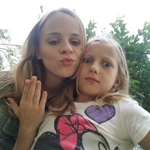 Meet your Posher, Vanessa